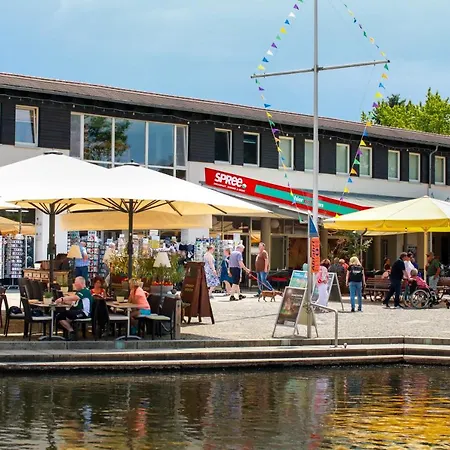 Spree. Am Hafen Hotel