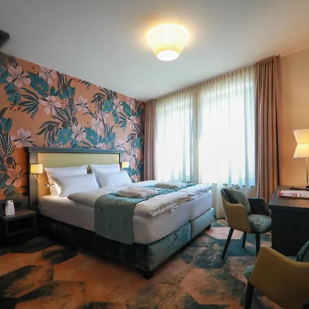 Hotel Spree. Am Hafen