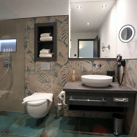 Spree. Am Hafen Hotel 4*