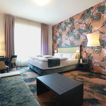 Spree. Am Hafen Hotel 4*